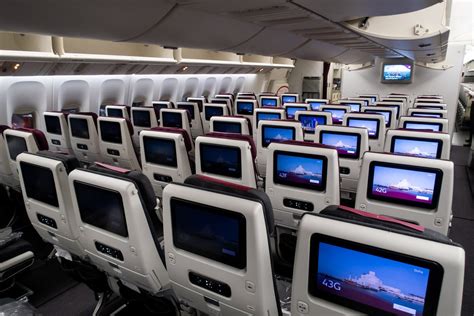 boeing 777-300er qatar economy|Iba pa.